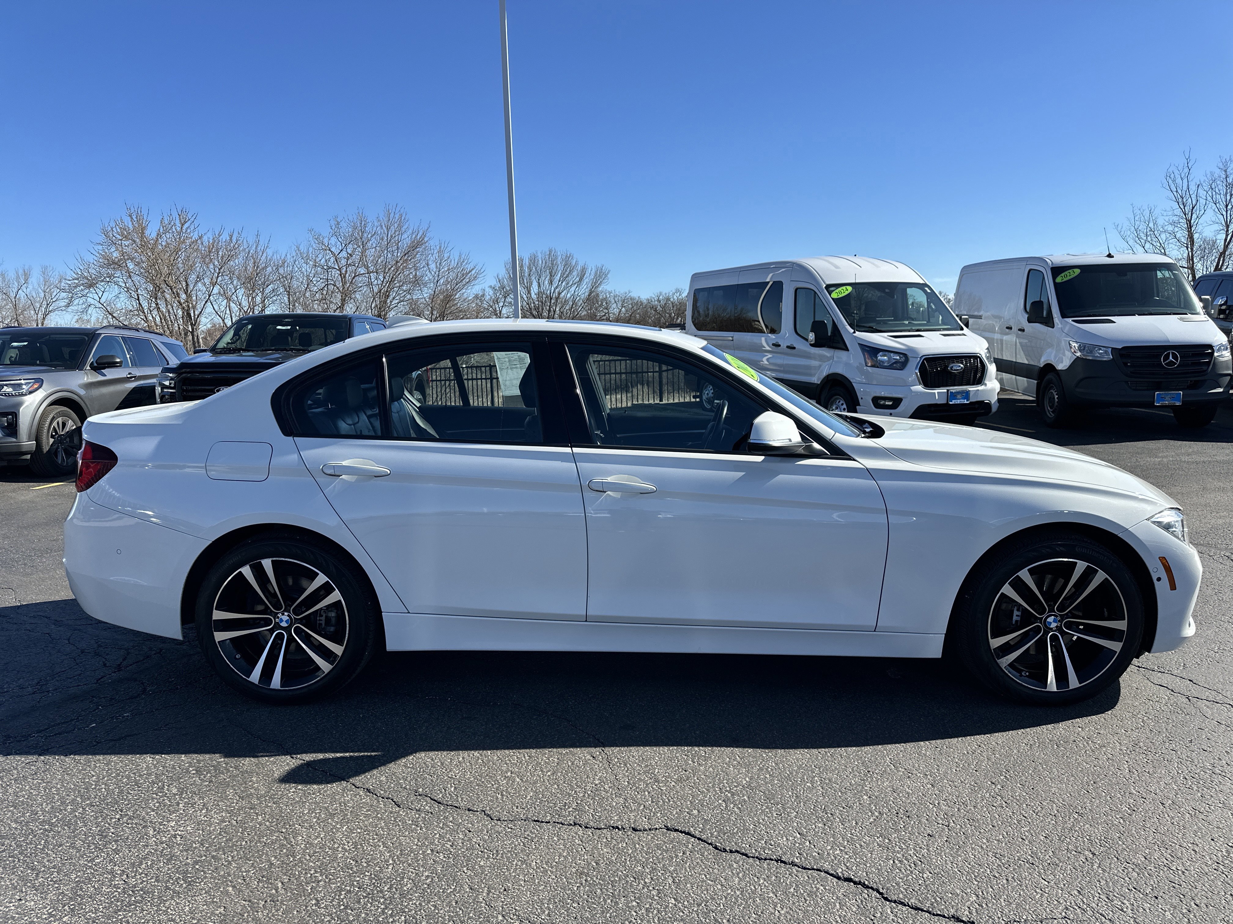 Used 2018 BMW 330i xDrive 330i xDrive image 2