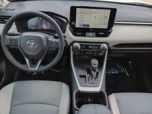 Used 2025 Toyota RAV4 Limited FWD image 15