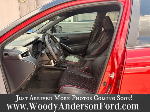 Used 2024 Toyota Corolla Cross AWD Hybrid w/ Moonroof Package image 9