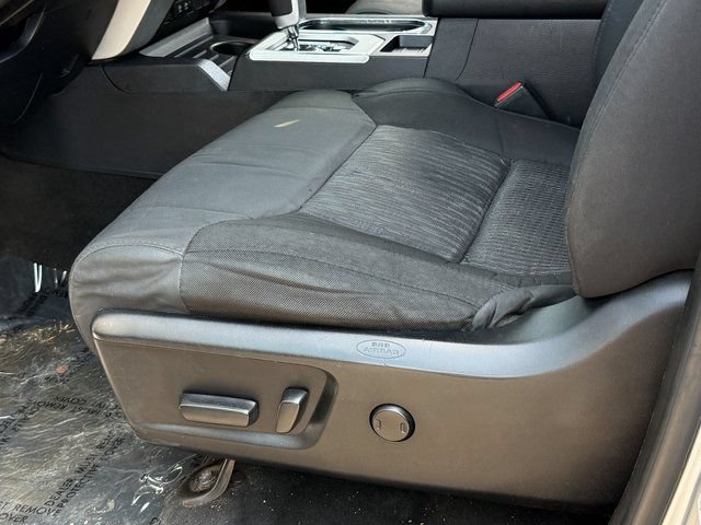 Used 2020 Toyota Tundra SR5 w/ SR5 Upgrade Package AWD/4WD image 35
