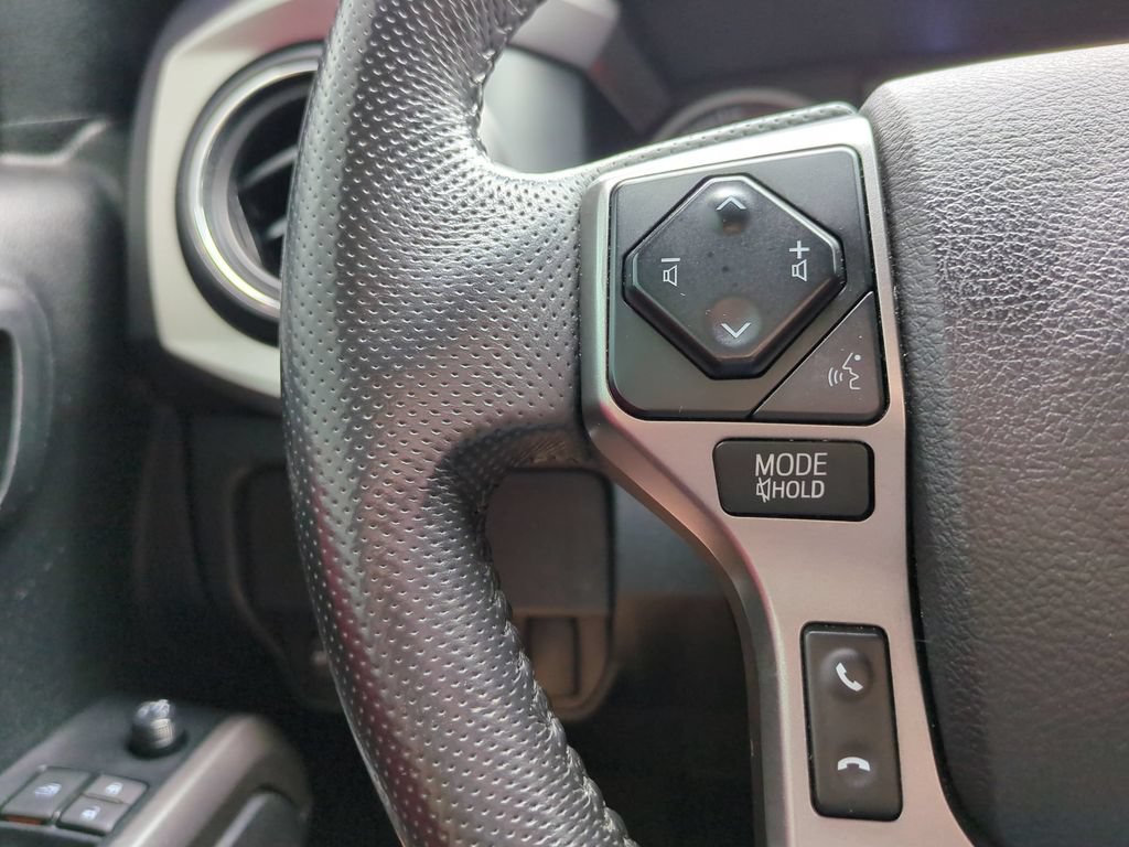 Used 2022 Toyota Tacoma SR5 RWD image 27