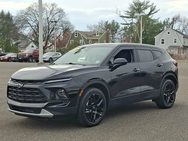 Used 2023 Chevrolet Blazer LT w/ Driver Confidence Package AWD/4WD image 3