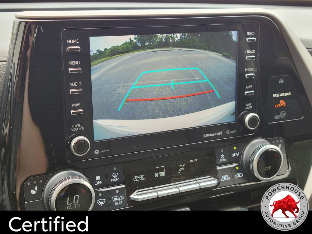 Used 2020 Toyota Highlander XLE FWD image 27