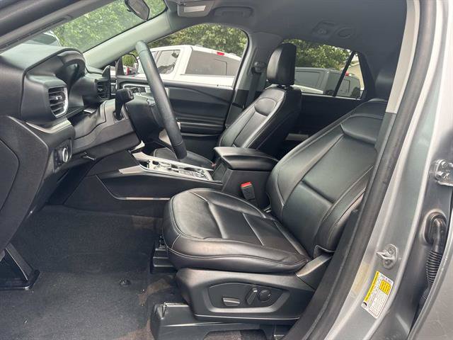 Certified 2023 Ford Explorer XLT w/ Equipment Group 202A AWD/4WD image 30