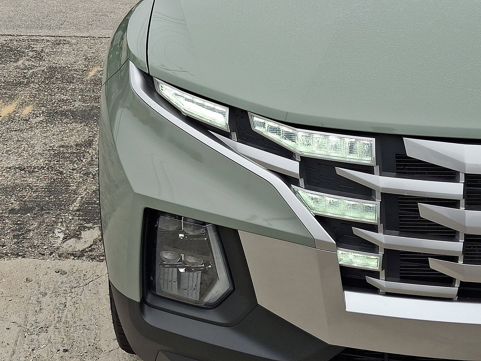 Used 2022 Hyundai Santa Cruz SEL Premium image 8