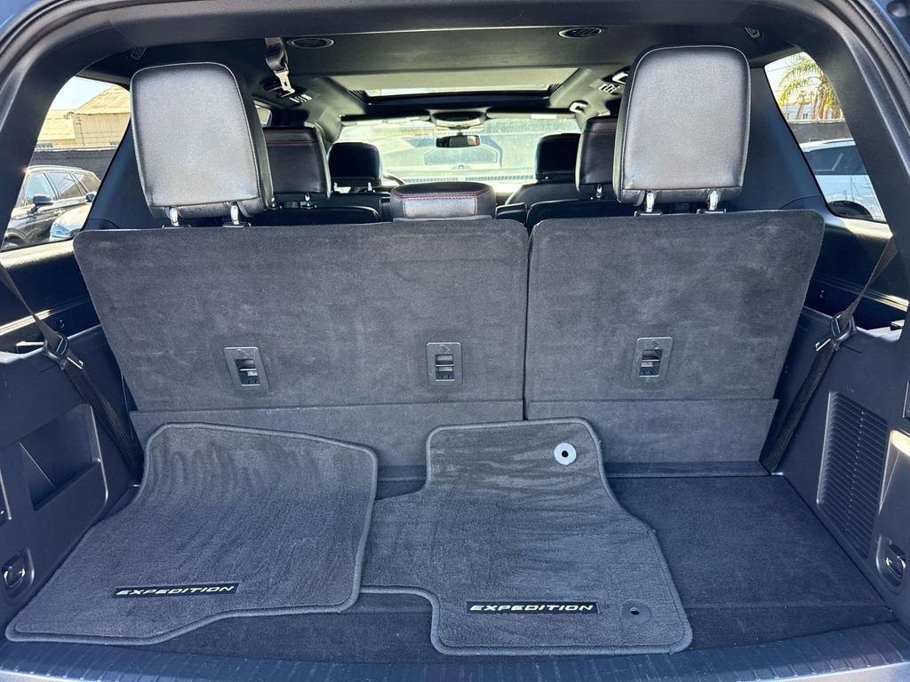 Certified 2022 Ford Expedition Limited image 8