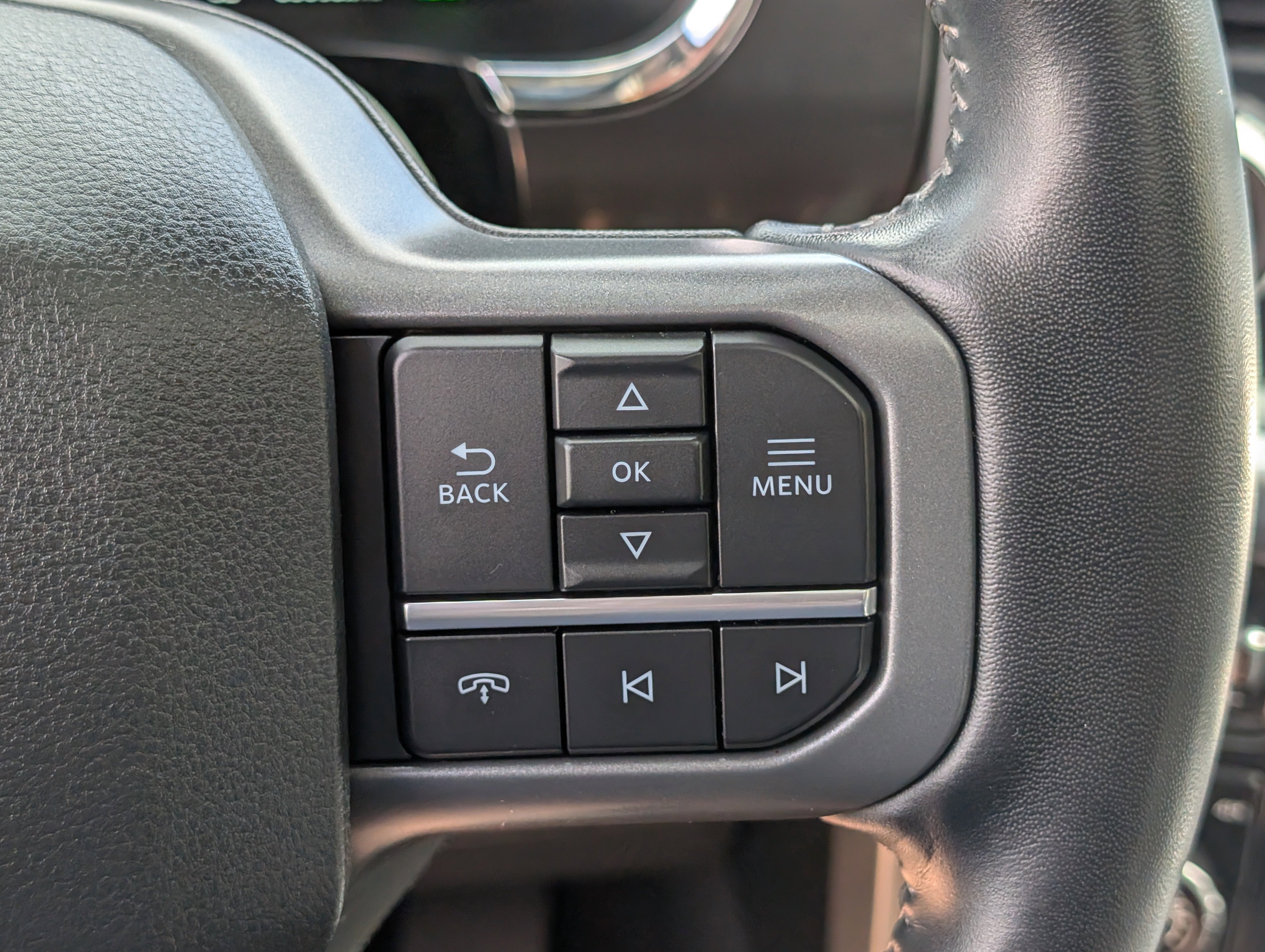 Certified 2022 Ford F150 Lariat w/ Equipment Group 502A High image 25