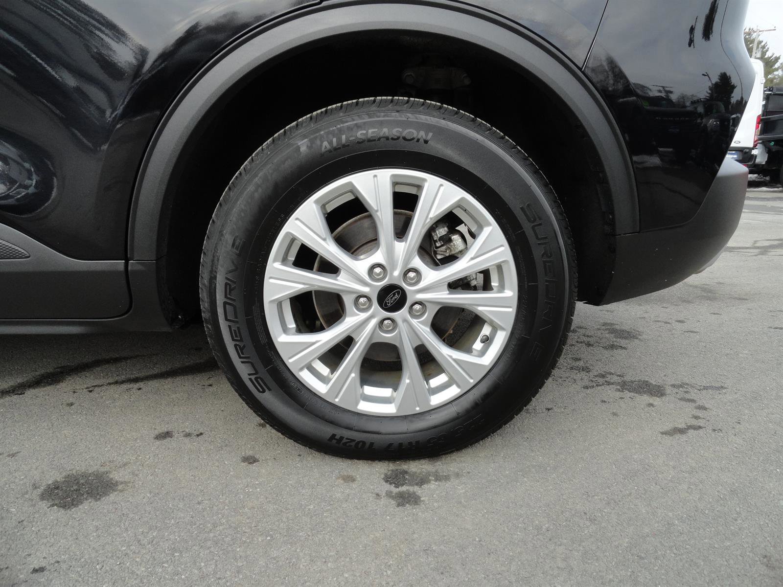 Certified 2024 Ford Escape Active AWD/4WD image 9