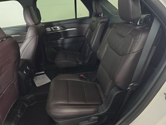 Certified 2025 Ford Explorer Platinum w/ Ultimate Package AWD/4WD image 19