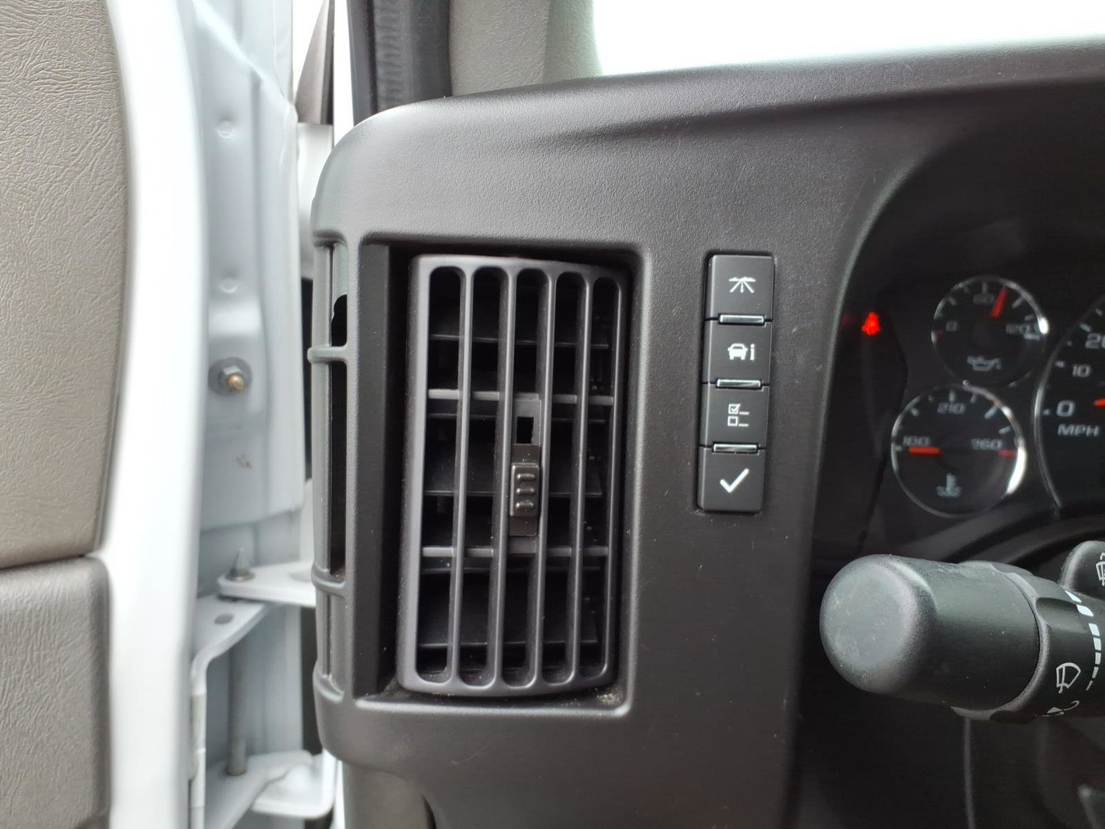 Used 2024 Chevrolet Express 2500 w/ Driver Convenience Package image 20