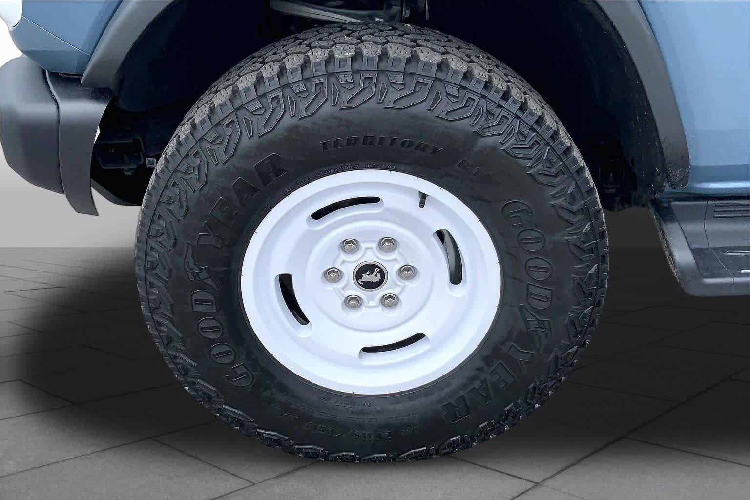 Certified 2025 Ford Bronco Heritage Edition AWD/4WD image 10
