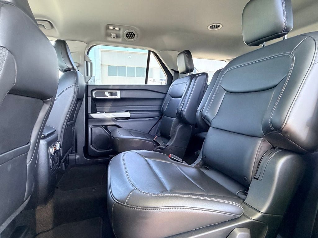 Certified 2023 Ford Explorer XLT w/ Equipment Group 202A RWD image 16