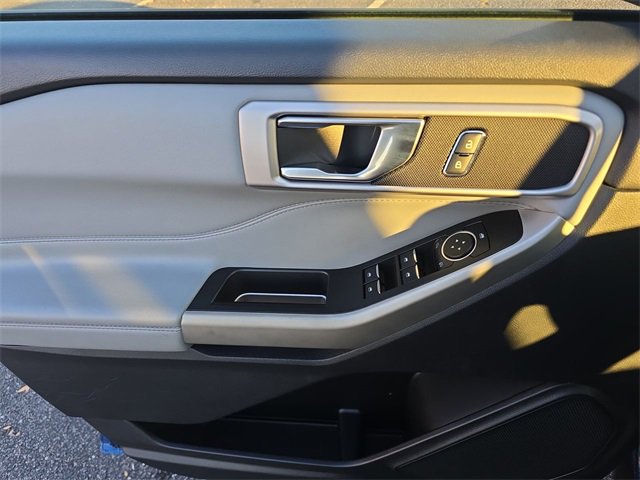 Certified 2022 Ford Explorer XLT w/ Equipment Group 202A image 13