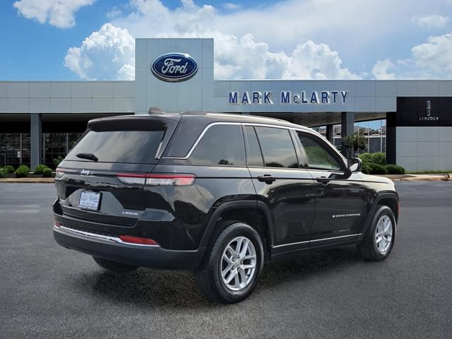 Used 2023 Jeep Grand Cherokee Laredo AWD/4WD image 5