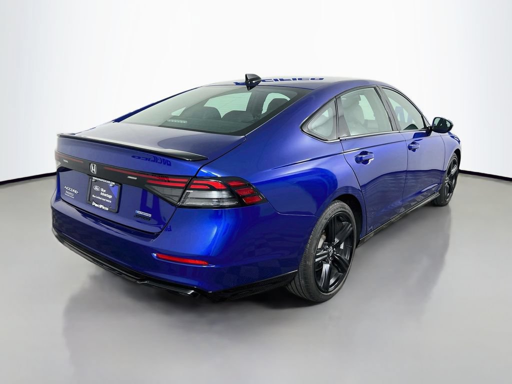 Used 2023 Honda Accord Sport image 9