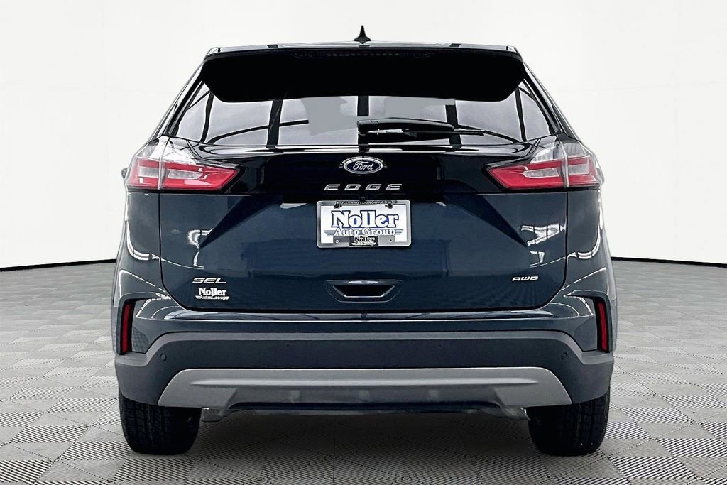 Certified 2023 Ford Edge SEL w/ Convenience Package AWD/4WD image 3