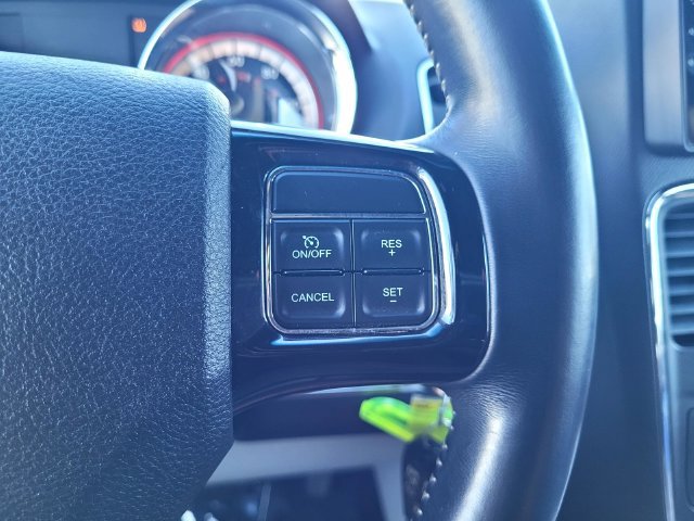Used 2017 Dodge Grand Caravan SXT FWD image 23