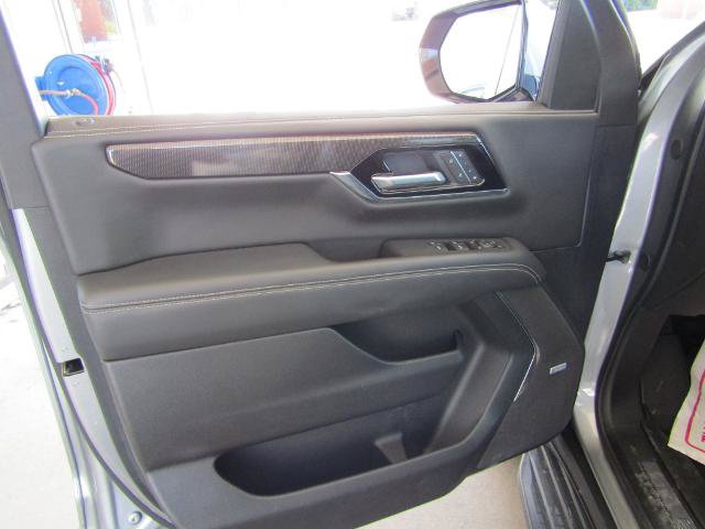 Used 2025 GMC Yukon XL Elevation AWD/4WD image 28