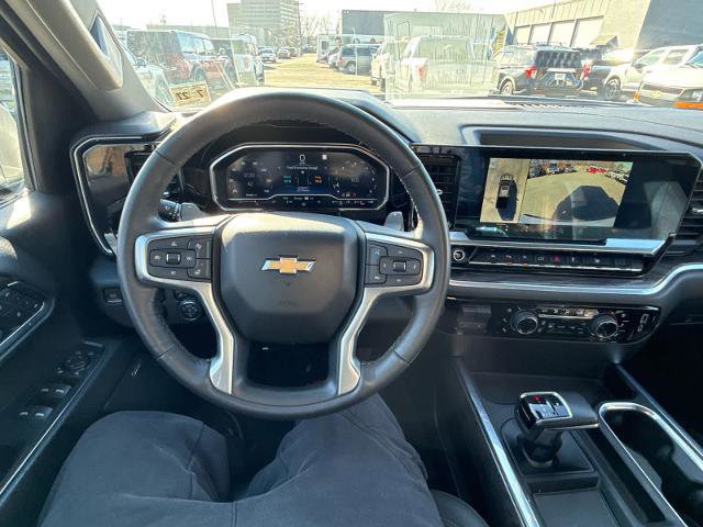 Used 2022 Chevrolet Silverado 1500 LTZ w/ LTZ Premium Package image 13