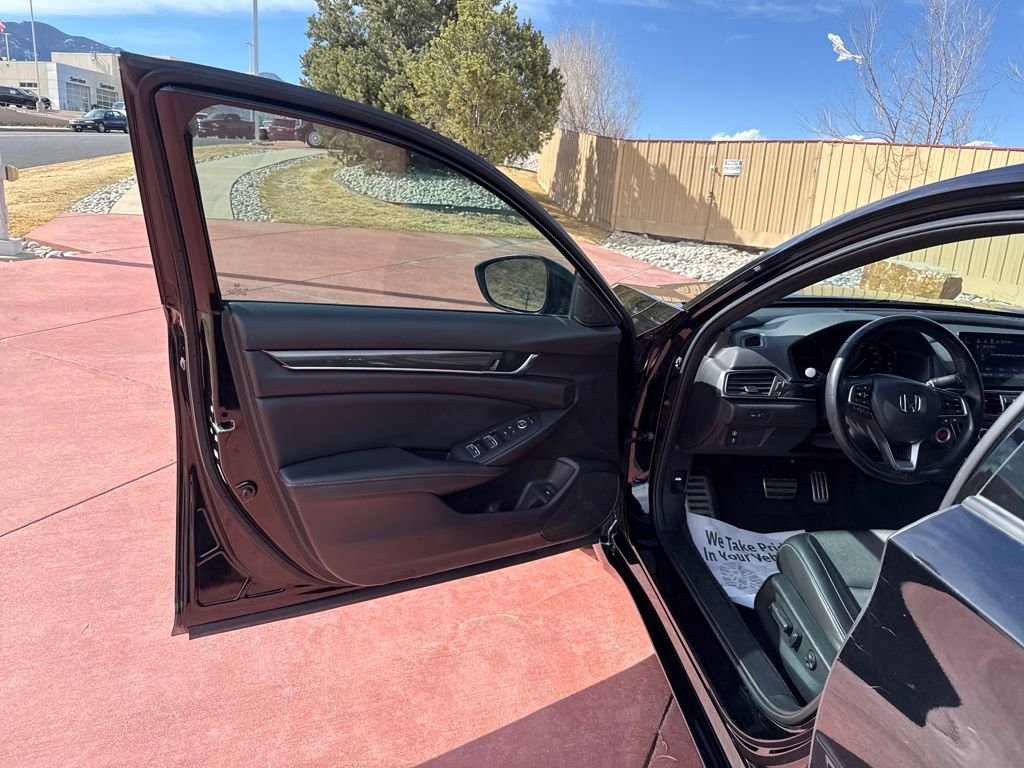 Used 2022 Honda Accord Sport image 12