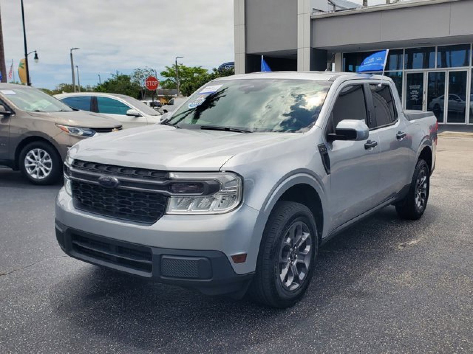 Certified 2022 Ford Maverick XLT w/ XLT Luxury Package FWD image 3