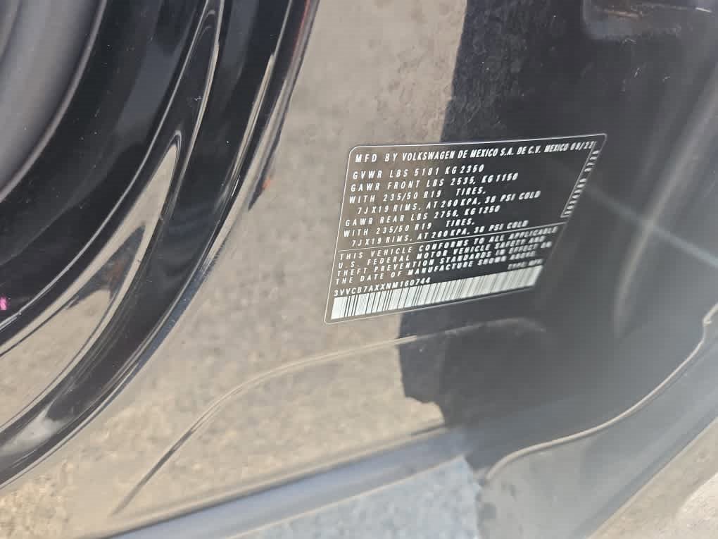 Used 2022 Volkswagen Tiguan SE R-Line image 21