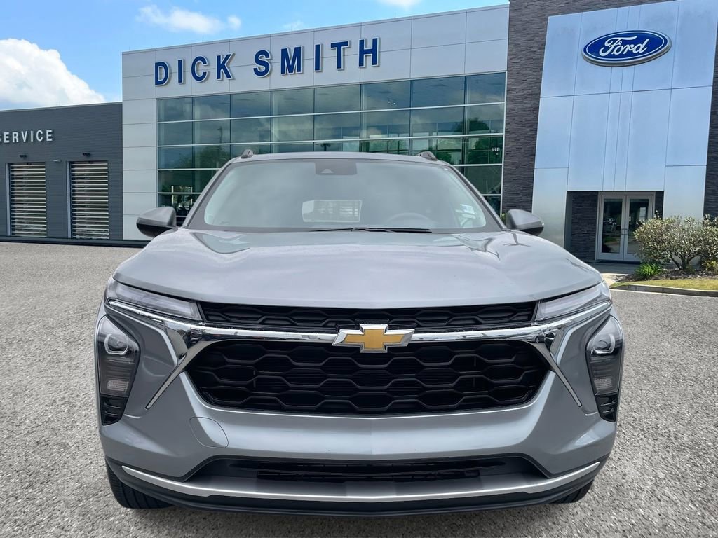 Used 2025 Chevrolet Trax LT image 6