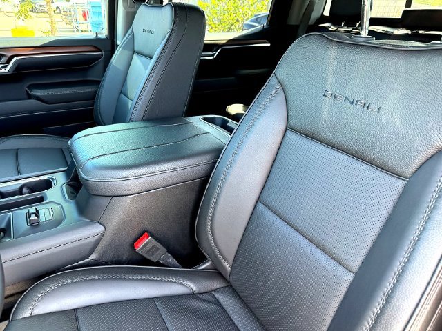 Used 2024 GMC Sierra 1500 Denali w/ Denali Reserve Package RWD image 11