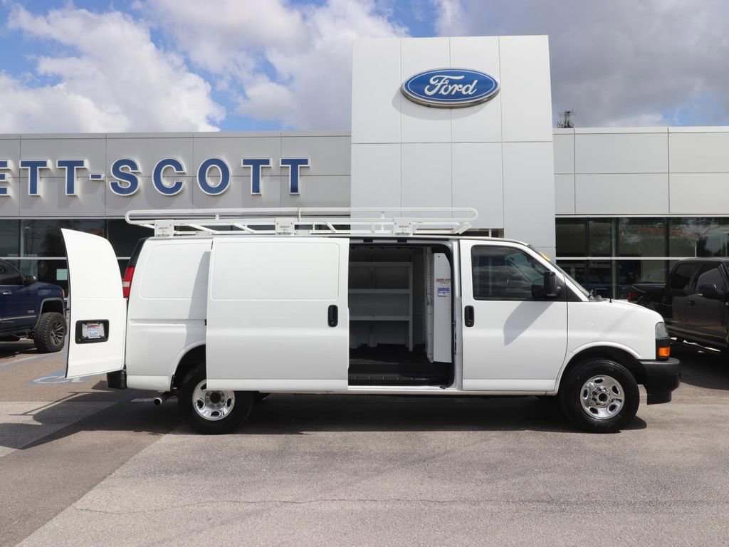 Used 2023 GMC Savana 2500 Extended w/ Driver Convenience Package RWD image 15