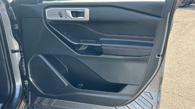 Certified 2023 Ford Explorer ST-Line AWD/4WD image 10