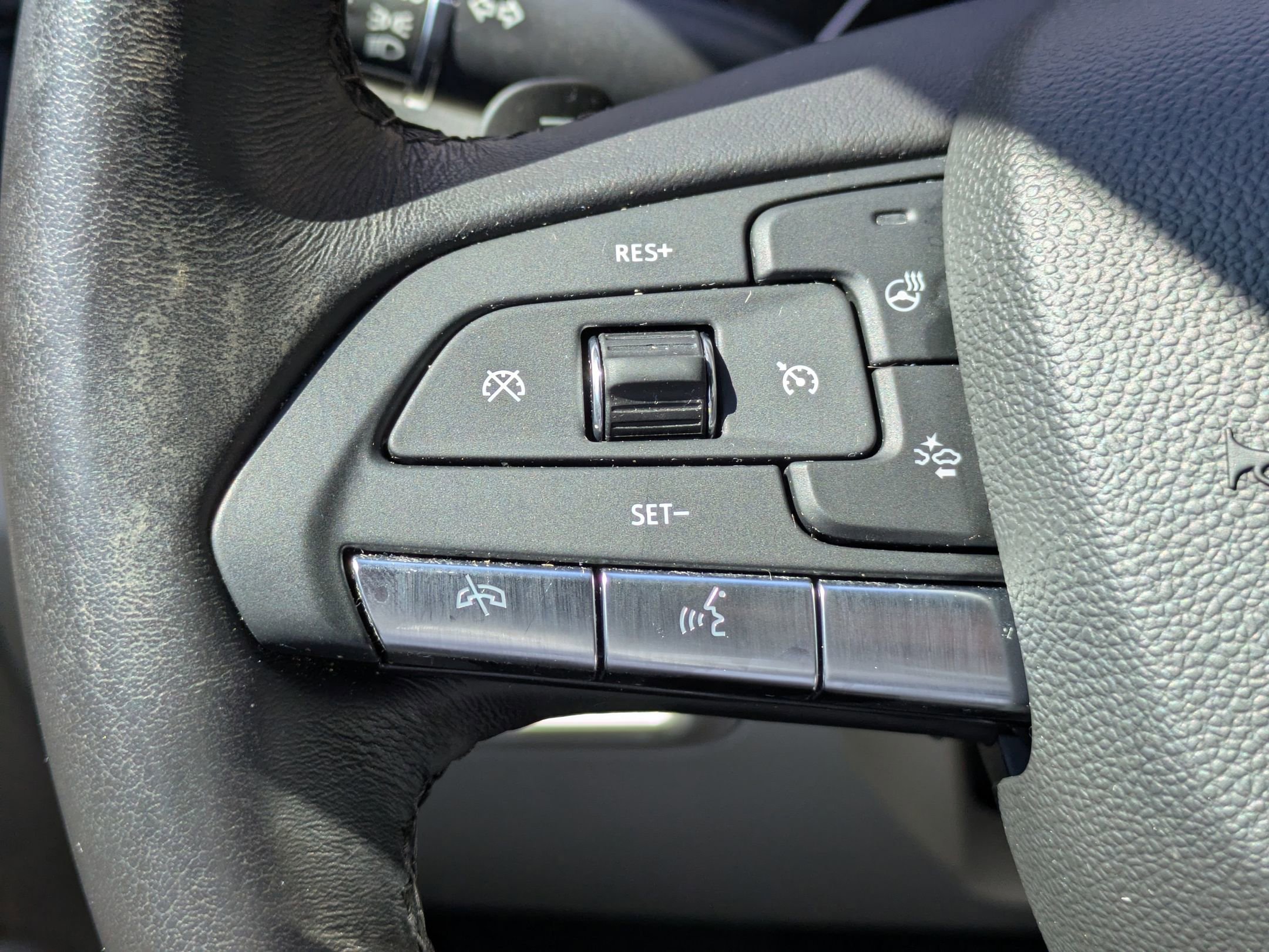 Used 2023 Cadillac CT4 Luxury w/ Sun And Sound Package image 17