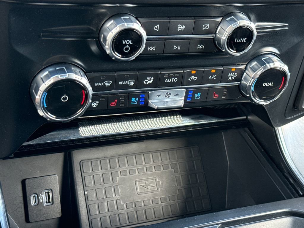 Certified 2022 Ford F150 Platinum w/ Equipment Group 701A High image 23