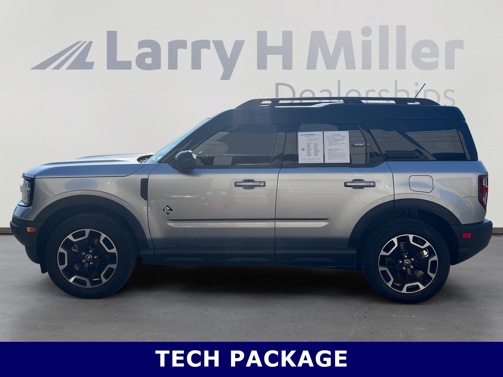 Certified 2023 Ford Bronco Sport Outer Banks w/ Tech Package AWD/4WD image 2
