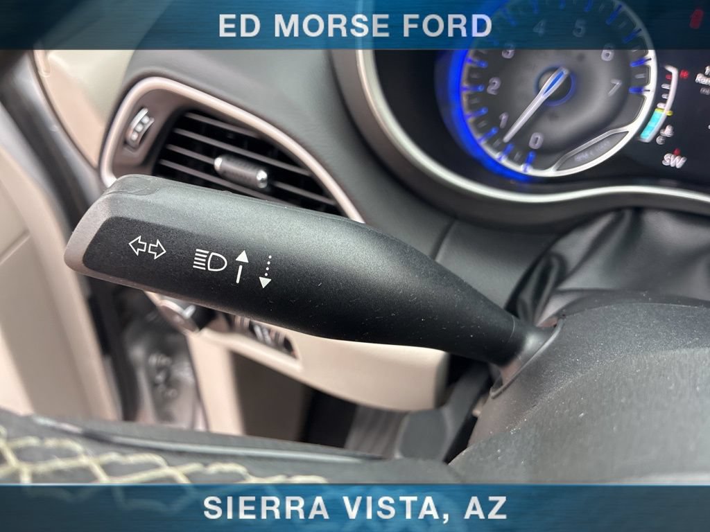 Used 2024 Chrysler Pacifica Touring-L FWD image 36