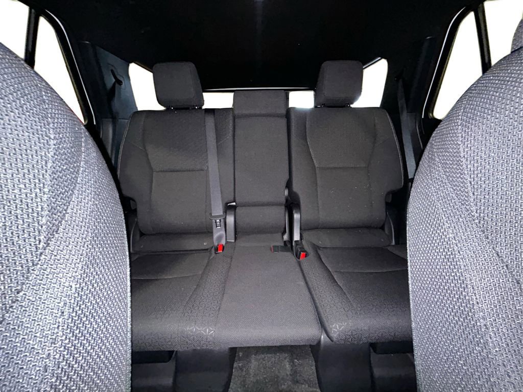 Used 2025 Toyota 4Runner SR5 AWD/4WD image 23