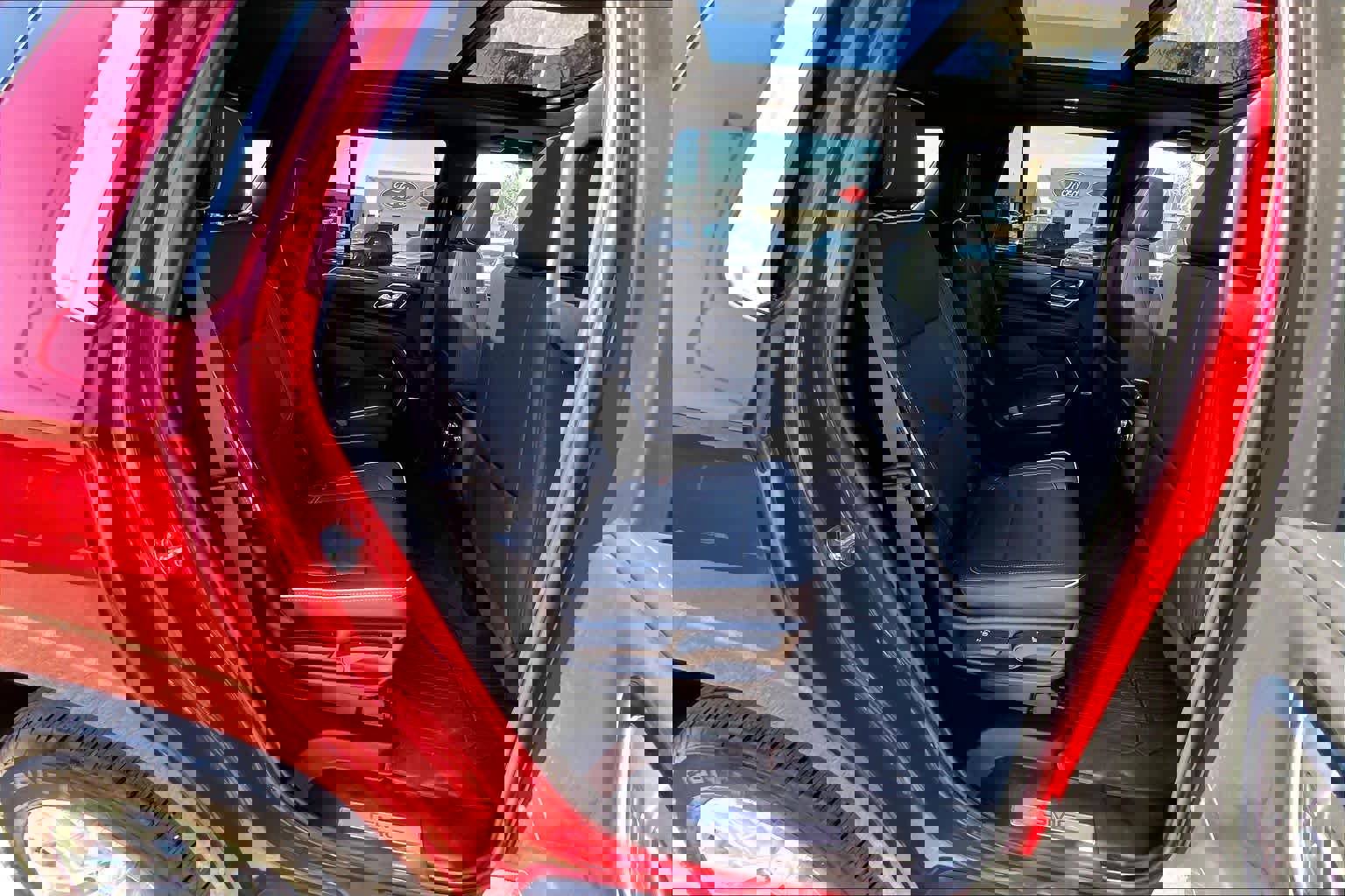 Used 2024 GMC Yukon SLT w/ SLT Premium Package image 20