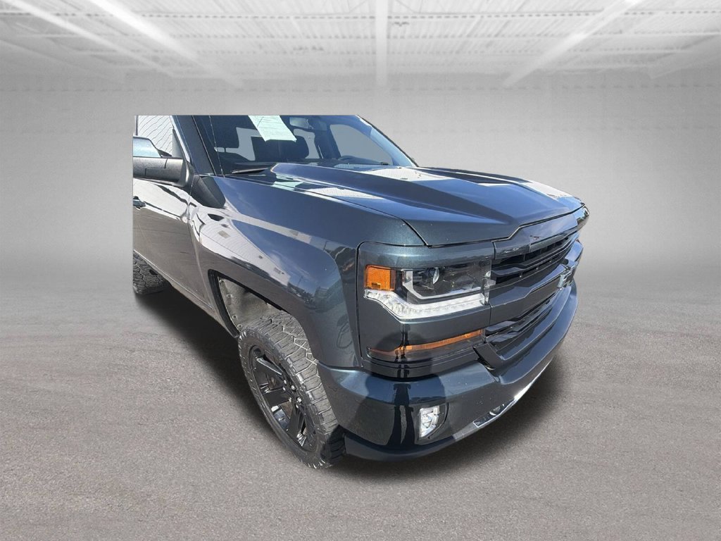 Used 2018 Chevrolet Silverado 1500 LT w/ All Star Edition AWD/4WD image 15