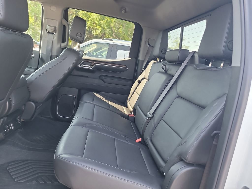 Used 2024 Chevrolet Silverado 1500 LT image 12