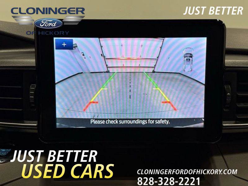 Certified 2022 Ford Explorer XLT w/ Equipment Group 202A image 28