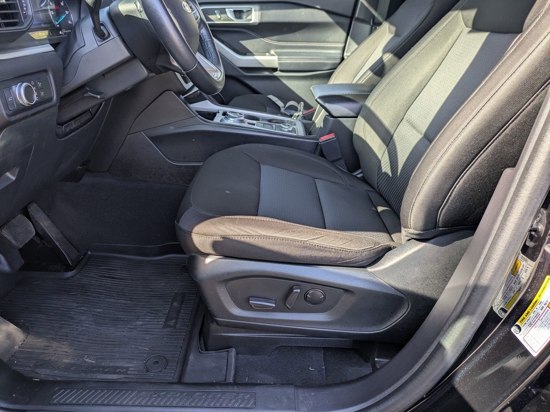 Certified 2022 Ford Explorer XLT image 12