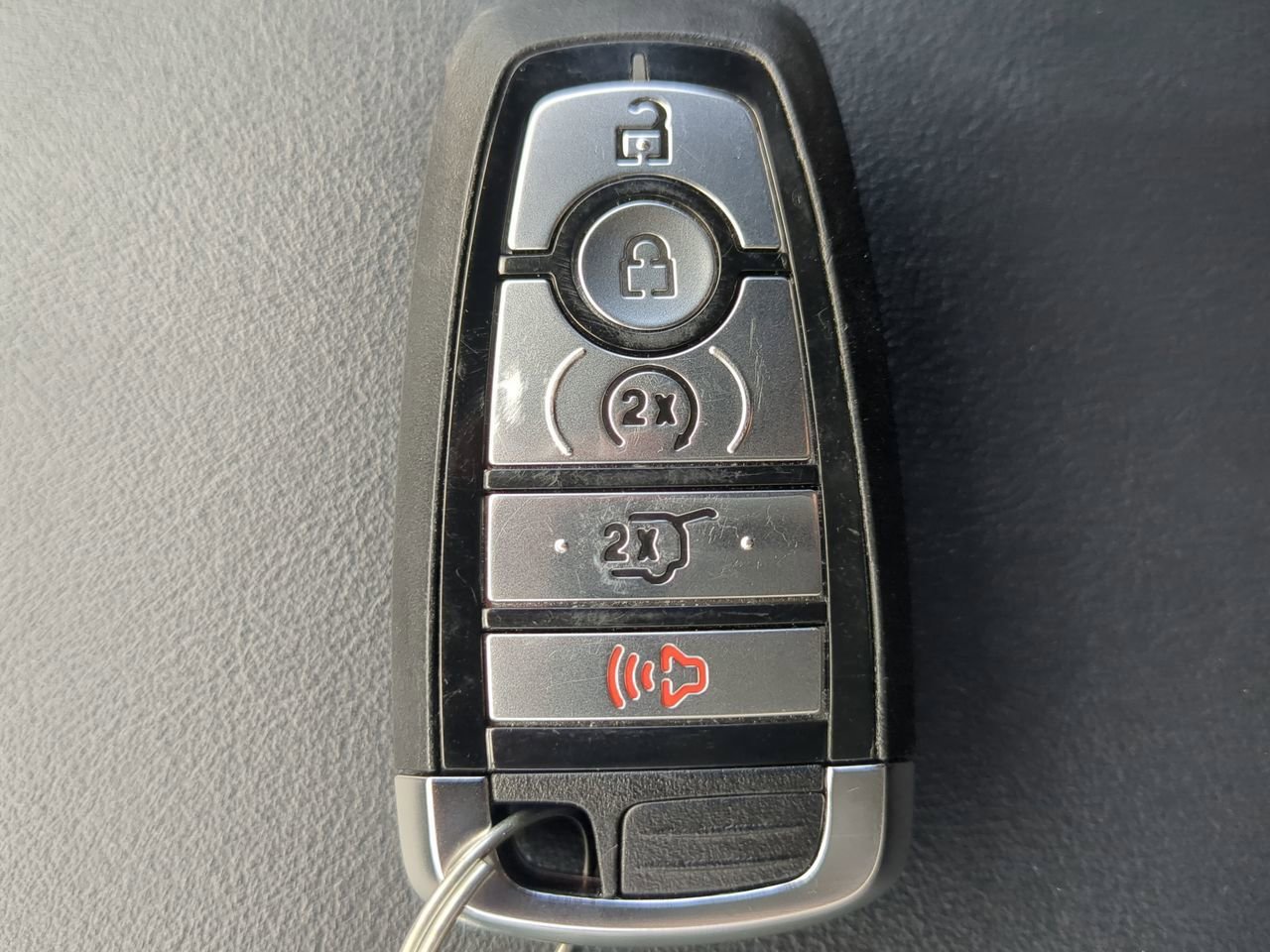 Certified 2025 Ford Explorer ST image 29