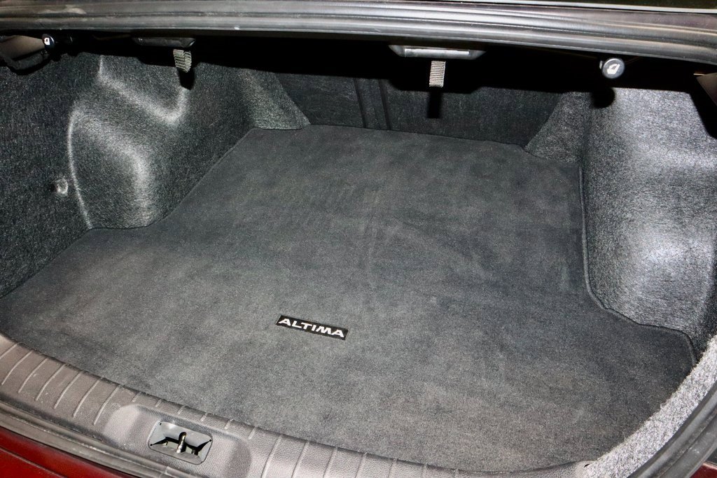 Used 2024 Nissan Altima 2.5 SV image 12