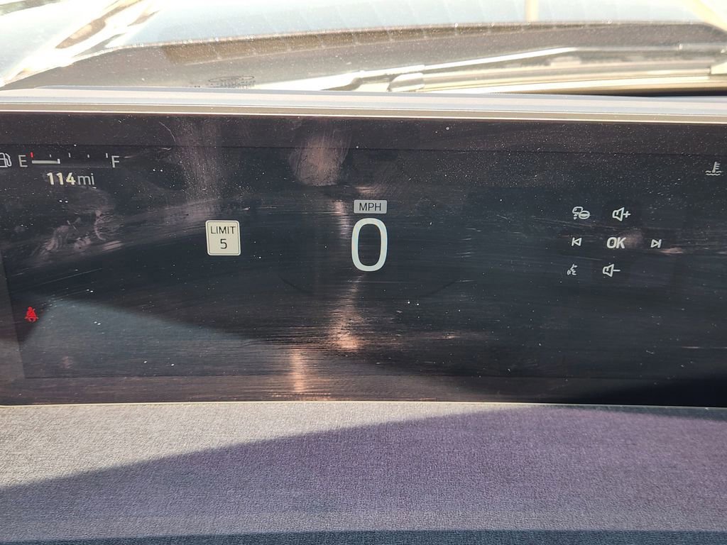 Certified 2025 Ford Expedition Active image 15