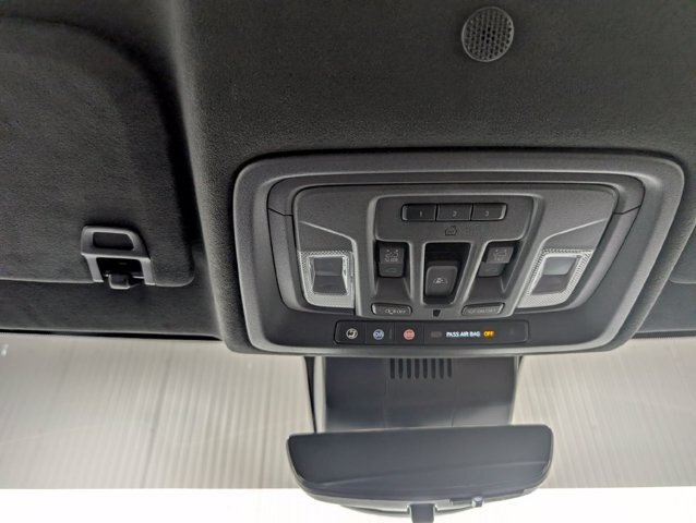 Used 2025 GMC Sierra 2500 Denali Ultimate AWD/4WD image 8
