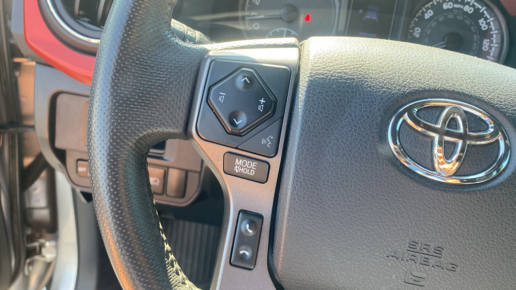 Used 2018 Toyota Tacoma TRD Sport w/ Technology Package RWD image 22