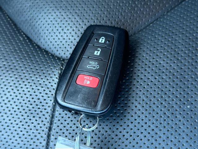 Used 2020 Toyota Highlander Platinum AWD/4WD image 29