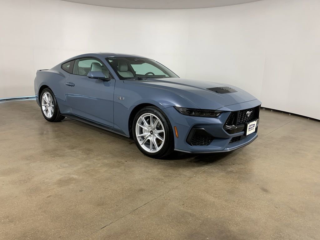 Certified 2025 Ford Mustang GT Premium RWD image 5