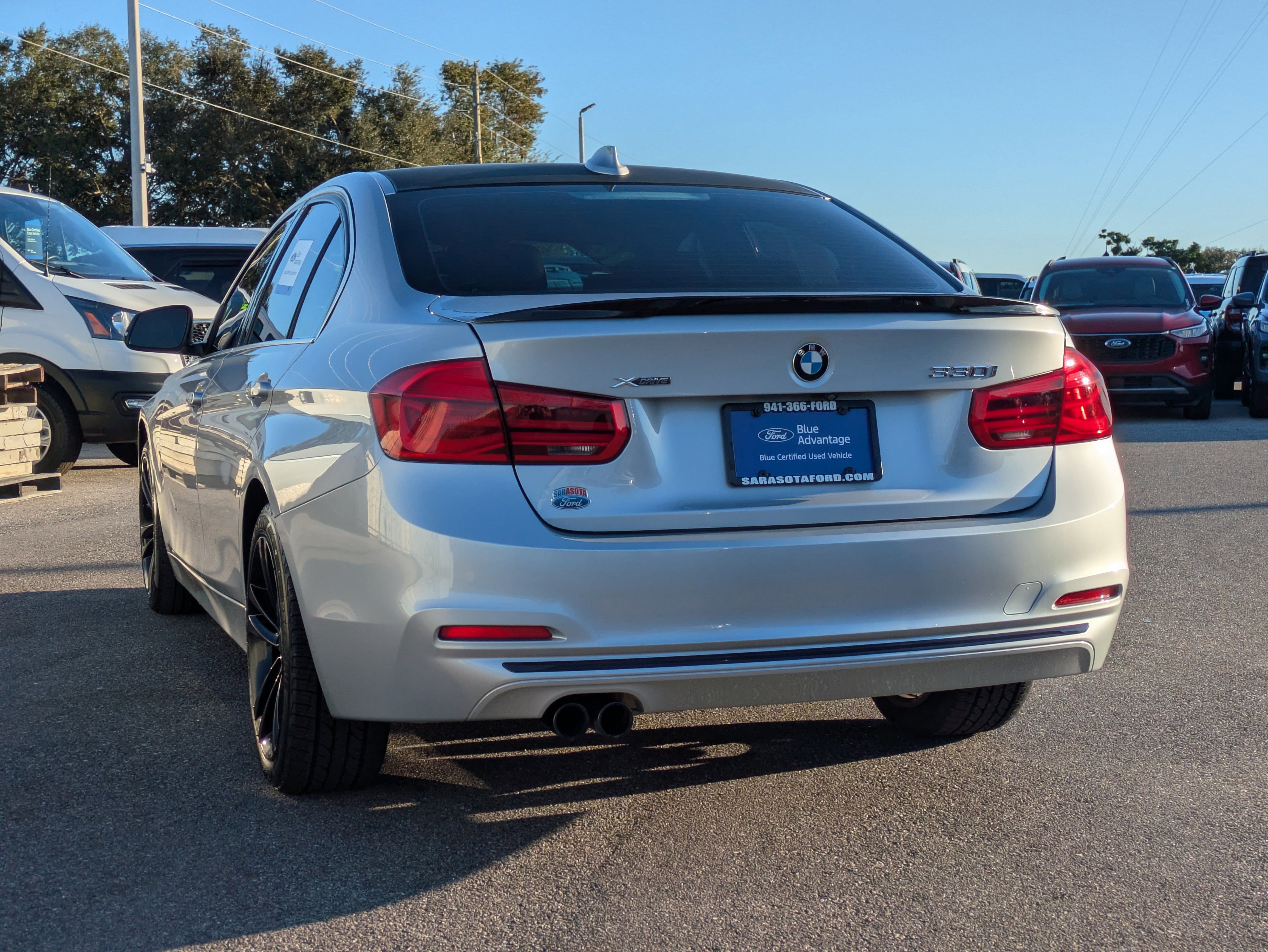 Used 2018 BMW 330i xDrive Sedan image 2