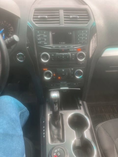 Certified 2017 Ford Explorer XLT image 7