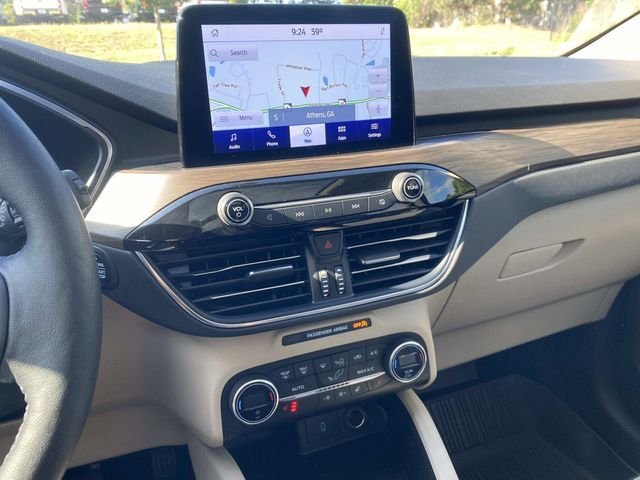 Certified 2020 Ford Escape Titanium FWD image 29
